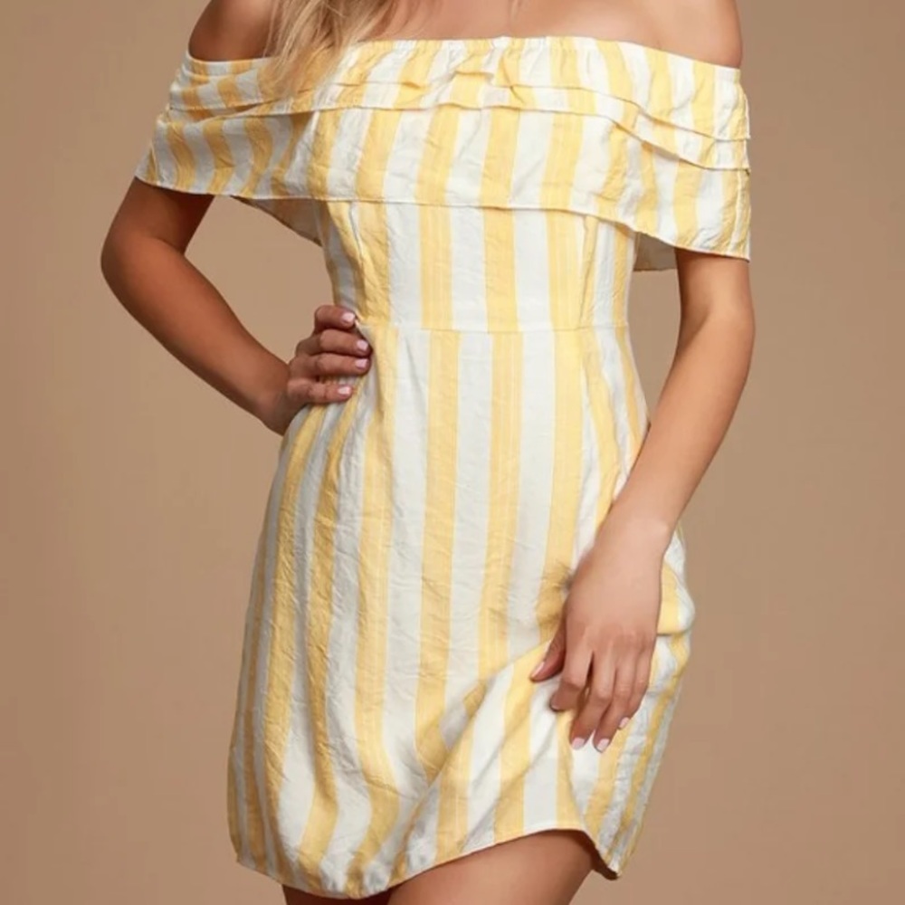 NWT Lulus yellow striped dress